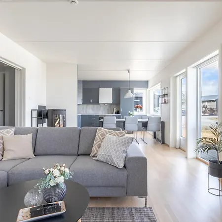 Apartamento Nydelig Selveier Leilighet Med Gratis Parkering Pa Stedet *