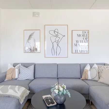 Appartement Nydelig Selveier Leilighet Med Gratis Parkering Pa Stedet